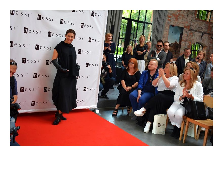 pokaz Nessi_026-018-2014-09-05 _ 10_23_08-80