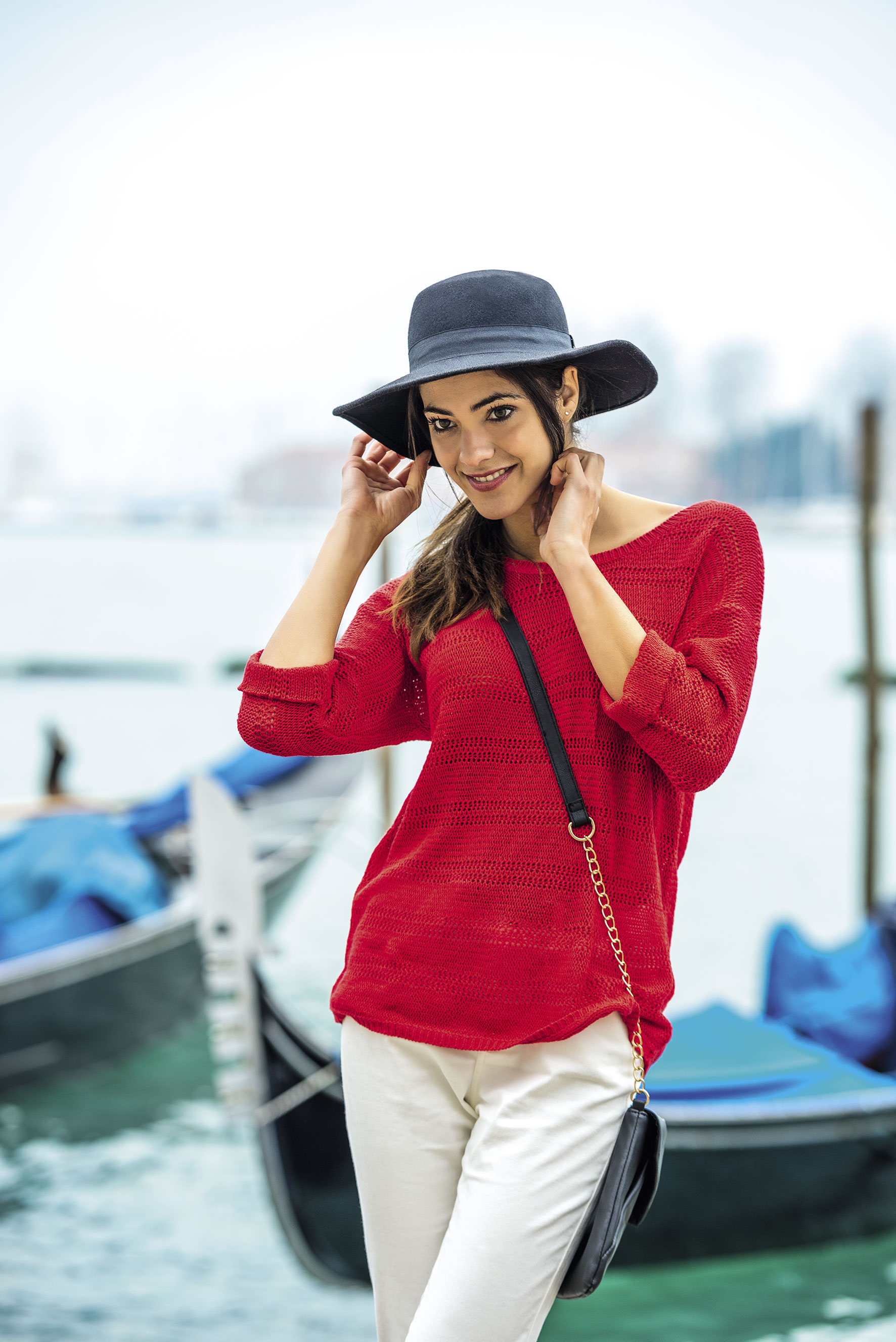 SYIV_Azurowy_sweter2_za_39zl_